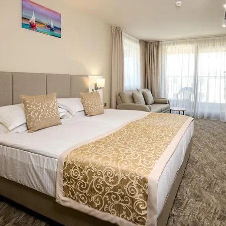 Laguna Park Sunrise Слънчев бряг