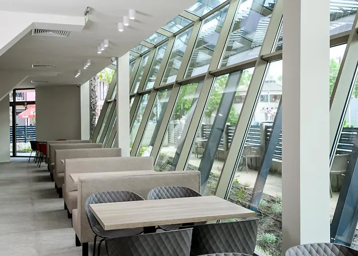 Laguna Park Sunrise Szálloda 4*