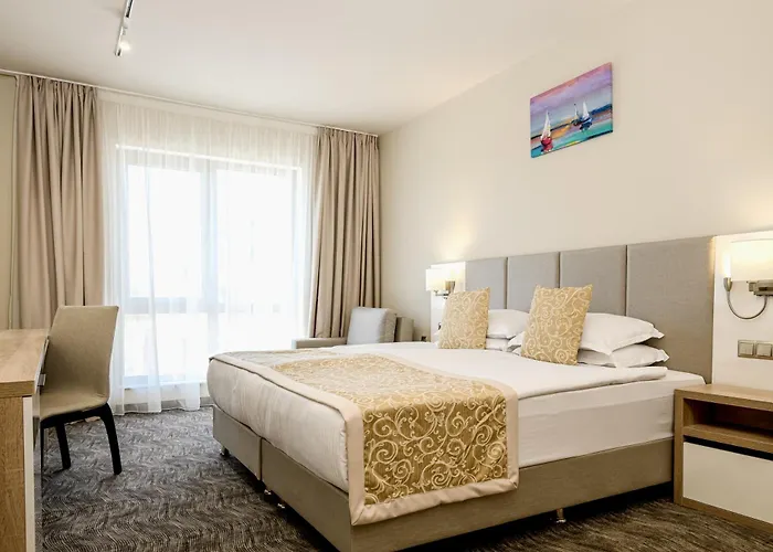 Laguna Park Sunrise 4*