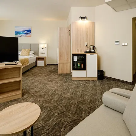 Hotel Laguna Park Sunrise 4*