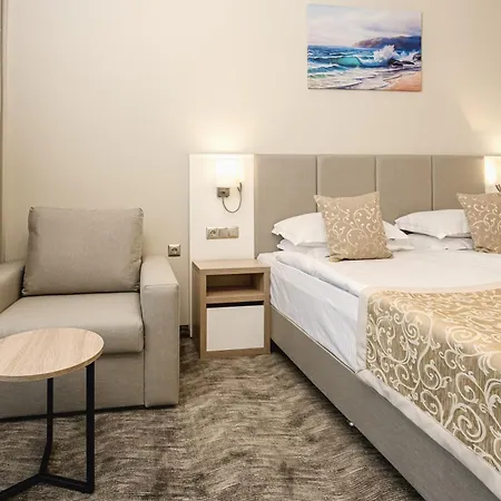 Hotel Laguna Park Sunrise