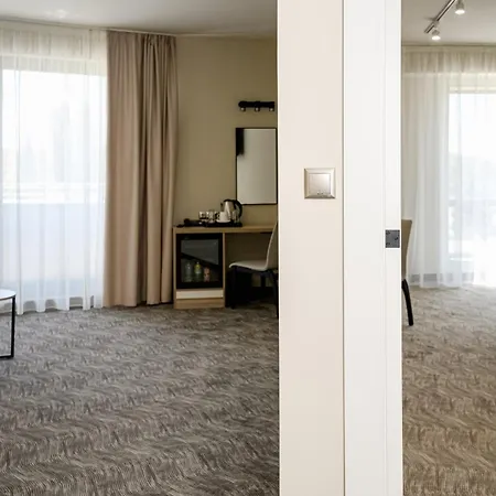 Laguna Park Sunrise Hotel 4*